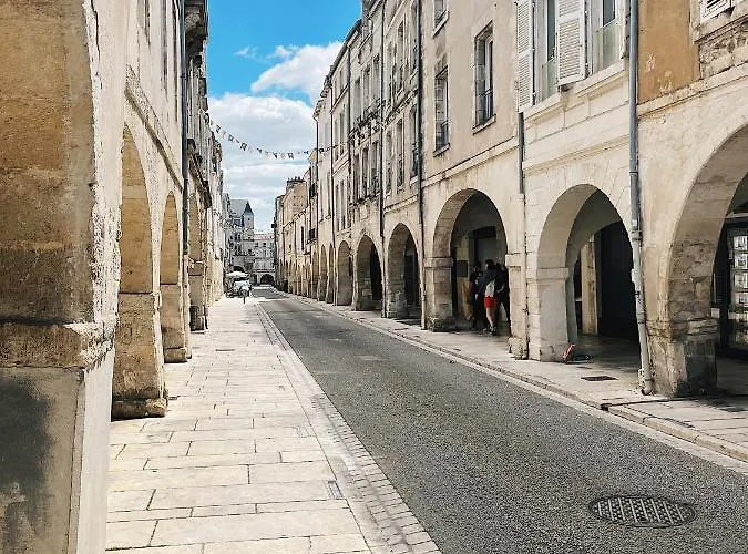 Le Patio De La Rochelle